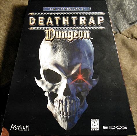 Computer Game Museum Display Case - Fighting Fantasy: Deathtrap Dungeon