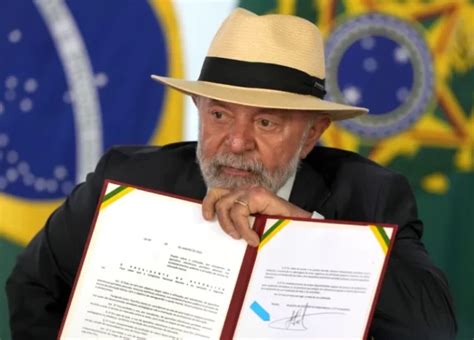 Lula Firma Ley Que Restringe Uso De Celulares En Las Escuelas El