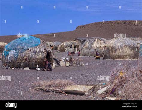 Kenya Turkana Tribe Village Hut Hi Res Stock Photography And Images Alamy