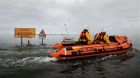 Holy Island Couple And Dog Rescued From Rising Tide On Causeway Bbc News