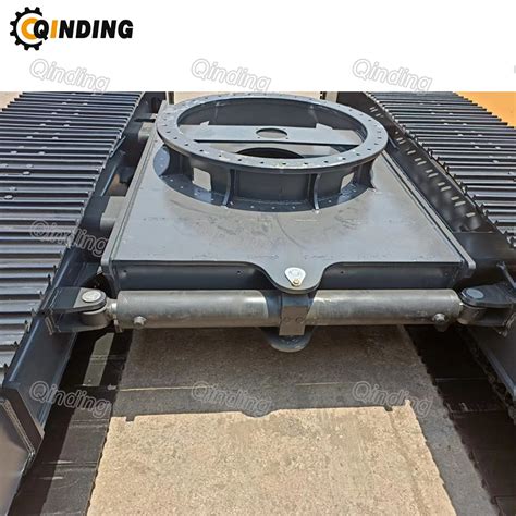 Qdst 15t 15ton Retractable Steel Track Chassis Assembly With Slewing