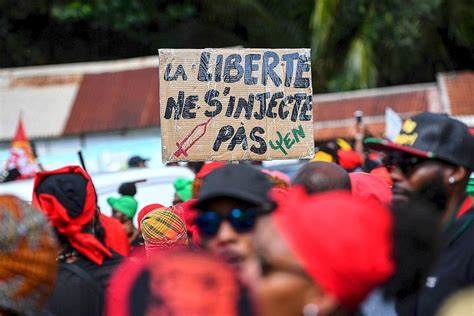 Crise Aux Antilles Les Raisons De La Colère Journal De La Corse