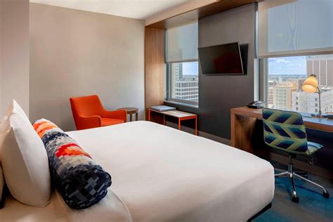 Hotels in New Orleans with Rooftop Pools | Aloft New Orleans Downtown