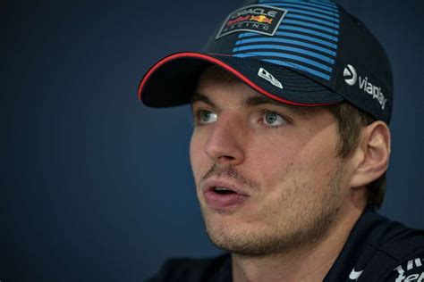 Max Verstappen diz que é definitivamente sua intenção permanecer na