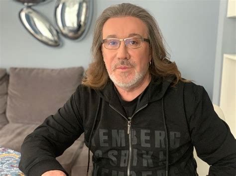 Певец Владимир Кузьмин приостановил концертную деятельность из-за ...