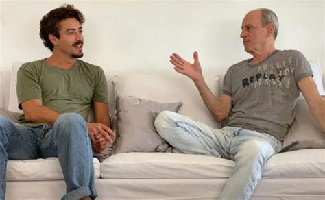 Jesuíta Barbosa será Ney Matogrosso em filme