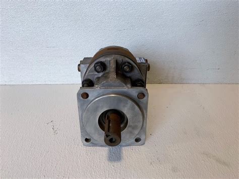 SAUER DANFOSS HYDRAULIC GEAR PUMP 41097