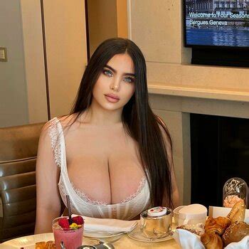 Noure Sahli Noure Sahli Nude Leaks TheFappening