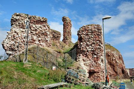 Dunbar Castle Feature Page on Undiscovered Scotland