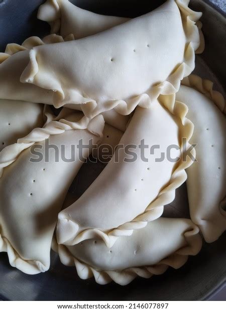 Raw Empanadas Argentina Filled Meat Stock Photo 2146077897 Shutterstock