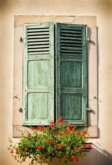 Pin By Lourdes On Puertas Y Ventanas Rustic Shutters Rustic Window