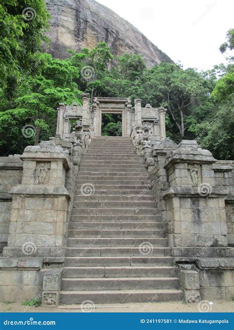 Yapahuwa Kingdom In Sri Lanka Stock Image Image Of Buddhist