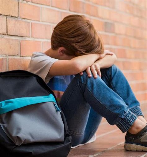 Il Mio Compagno Mi Tormenta Lalunno Non Ancora Tornato In Aula