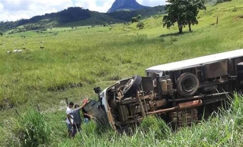 Urgente Caminh O Tomba Na Curva Da Morte Ba Em Itarantim