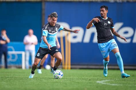 Visando Brasileiro Grêmio abre semana jogo treino no CT Luiz Carvalho