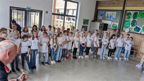 Carl Van Der Linde Schule Abschlussfeier Der Viertkl Sslerinnen