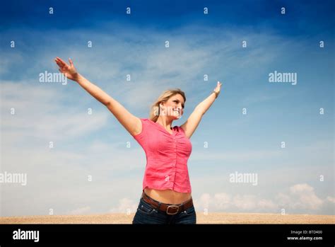 Arms Out Arms Outstretched Hi Res Stock Photography And Images Alamy