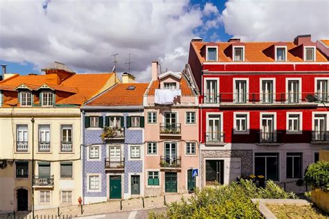 Famílias sem casa estão a ser acolhidas em alojamentos locais País