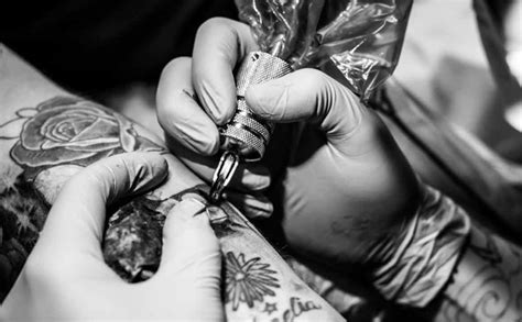 Máy làm sạch siêu âm dụng cụ xăm hình Tattoo Tiết kiệm thời gian và