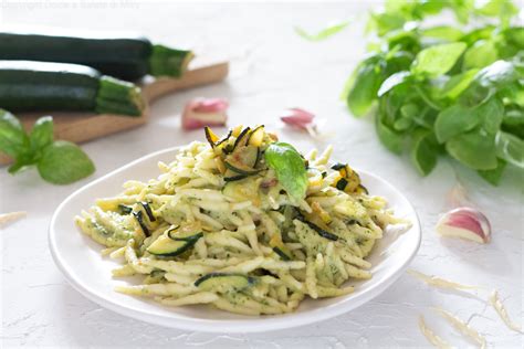 Ricetta Pasta Con Zucchine Cremosa