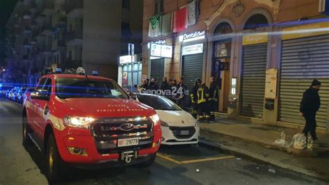 Incendio In Via Donghi Due Feriti Genova It