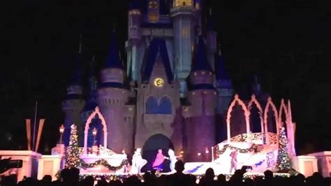 A Frozen Holiday Wish Cinderella Castle Christmas Lighting Show Debut