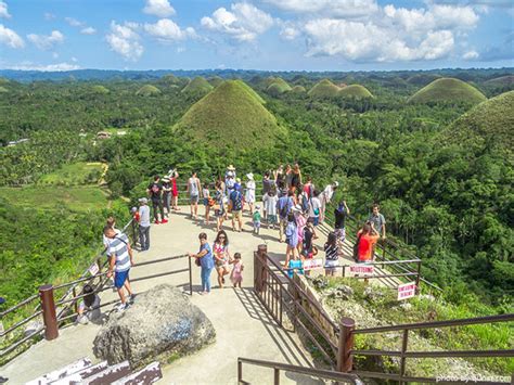 Chocolate Hills: How to Enjoy and Travel Information