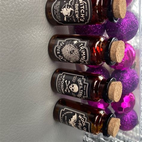 Hot Topic Holiday Nwt Mini Witches Brew Bottles Set Of 4 Poison