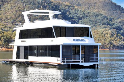 Sugoi Houseboat Holiday Home On Lake Eildon House Boats Boats Online