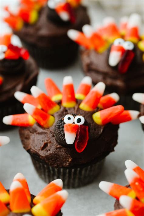 26 Fun Turkey Cupcakes To Bake For Thanksgiving Eating Works