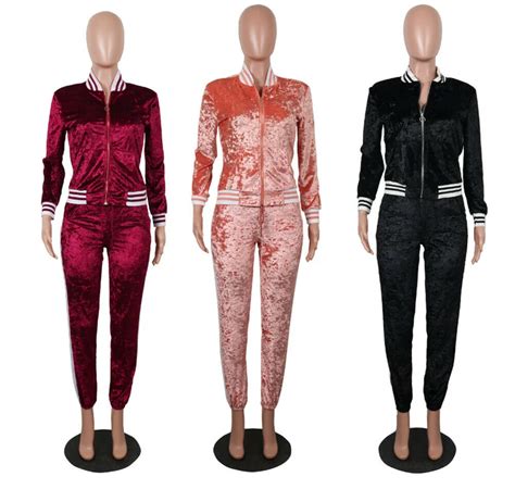 Velour Tracksuit Women 2 Piece Set Top And Pants Velvet Tracksuits Crop