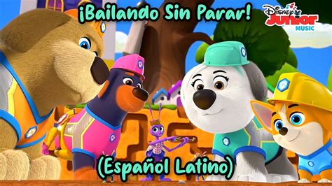 Bailando Sin Parar Cachorros a la Obra Canción Español Latino