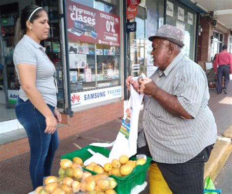 Entregan Delantales Y Brindan Docencia A Manipuladores En Chitr