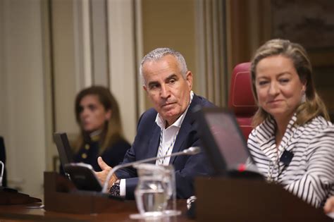 Astrid Pérez nueva presidenta del Parlamento de Canarias Parlamento