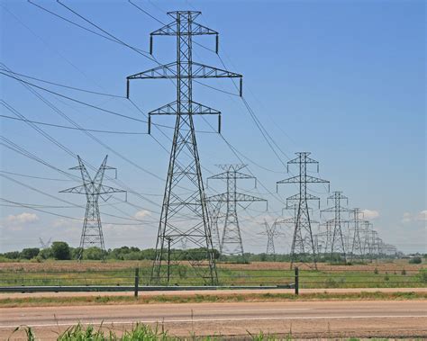 Single Circuit Lattice Steel Tower For Power Transmission At 2500