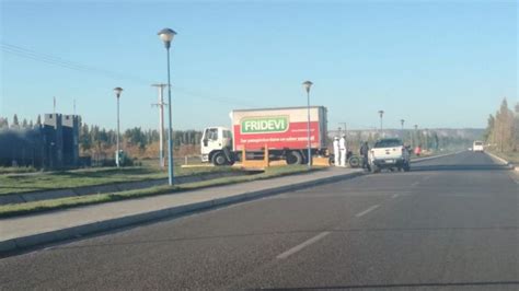 Dos J Venes Que Circulaban En Moto Terminaron En El Hospital Todoroca