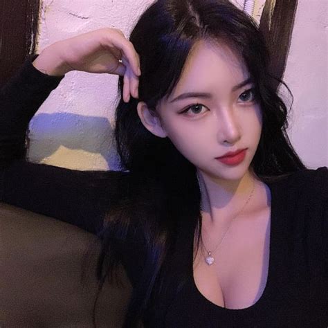 Beautiful Face 125 싸굴다방 Dj Ulzzang Korean Girl Asian Girl Beautiful Person Chic Black