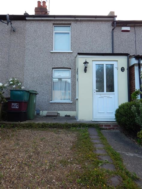 2 Bedroom Terraced House Let In Belvedere Da17