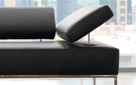 Fashionable Top-Grain Leather Sectional with Chaise Indianapolis ...