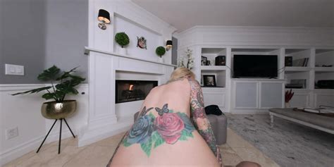 Sarah Jessie Takes Her Neighbor S Big Cock In Her Ass