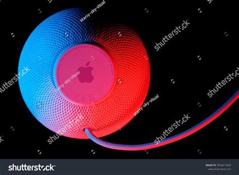 2,382 Apple Speaker Images, Stock Photos & Vectors | Shutterstock