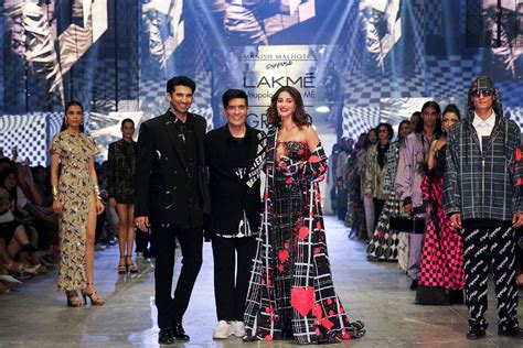 Designer Manish Malhotra To Design Outfits For National Airline Air India