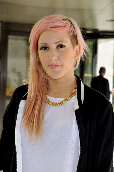 Ellie Gouldings Half Shaven Hairstyle Gets A Light Pink Hair Color