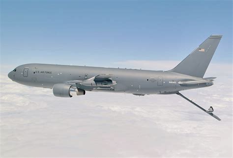 日本航空自卫队首架波音KC 46加油机首飞 哔哩哔哩