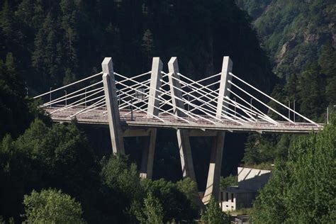 Extradosed bridges from around the world | Structurae