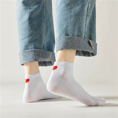 CHAUSSETTES COEUR TALON COURTES L amour du style Démarquez vous avec