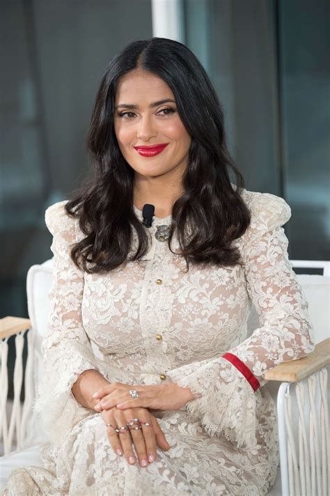 Salma Hayek Kering Women In Motion Photocall At Cannes 05 Gotceleb