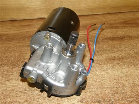 Elektromotor s převodovkou BOSCH 12V 45 RPM Aukro