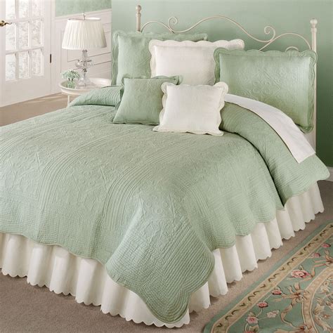 Venice Squares Solid Color Quilt Bedding