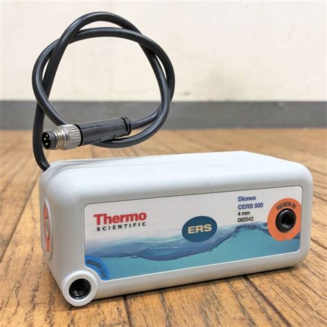 DIONEX サプレッサー CERS 500 最高 4mm イオンクロマトグラフ ジャンク ダイオネックス Thermo 電解再生 研究 実験